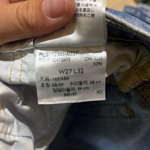 Levi’s W 501 Straight Leg Light Wash - Picture 9 of 9